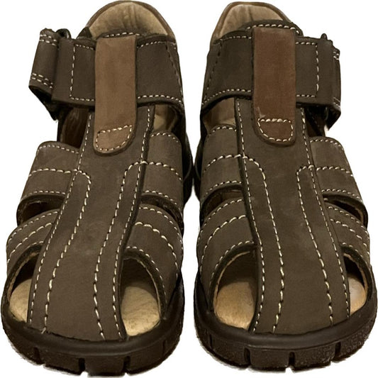 Start-Rite Brown boys Weasel  Sandals size UK3.5F. NEW in Box