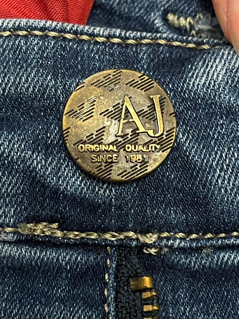 Vintage Armani Jeans - size W33 x L34 - Pre-loved