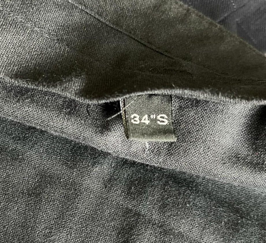 Ermenegildo Zegna 100% wool Navy Suit  -size 40 - Pre-loved