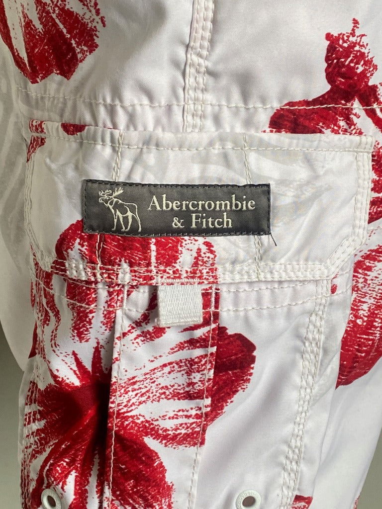 Abercrombe & Fitch Shorts - size M - NEW with Tags