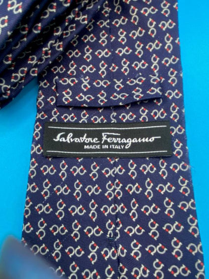 Salvatore Ferragamo Navy and Red/White 100% Silk Tie - Pre-loved