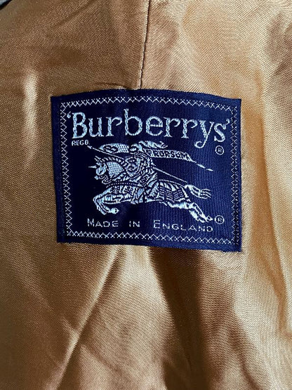 Burberrys Trenchcoat Size UK6 - Pre-loved