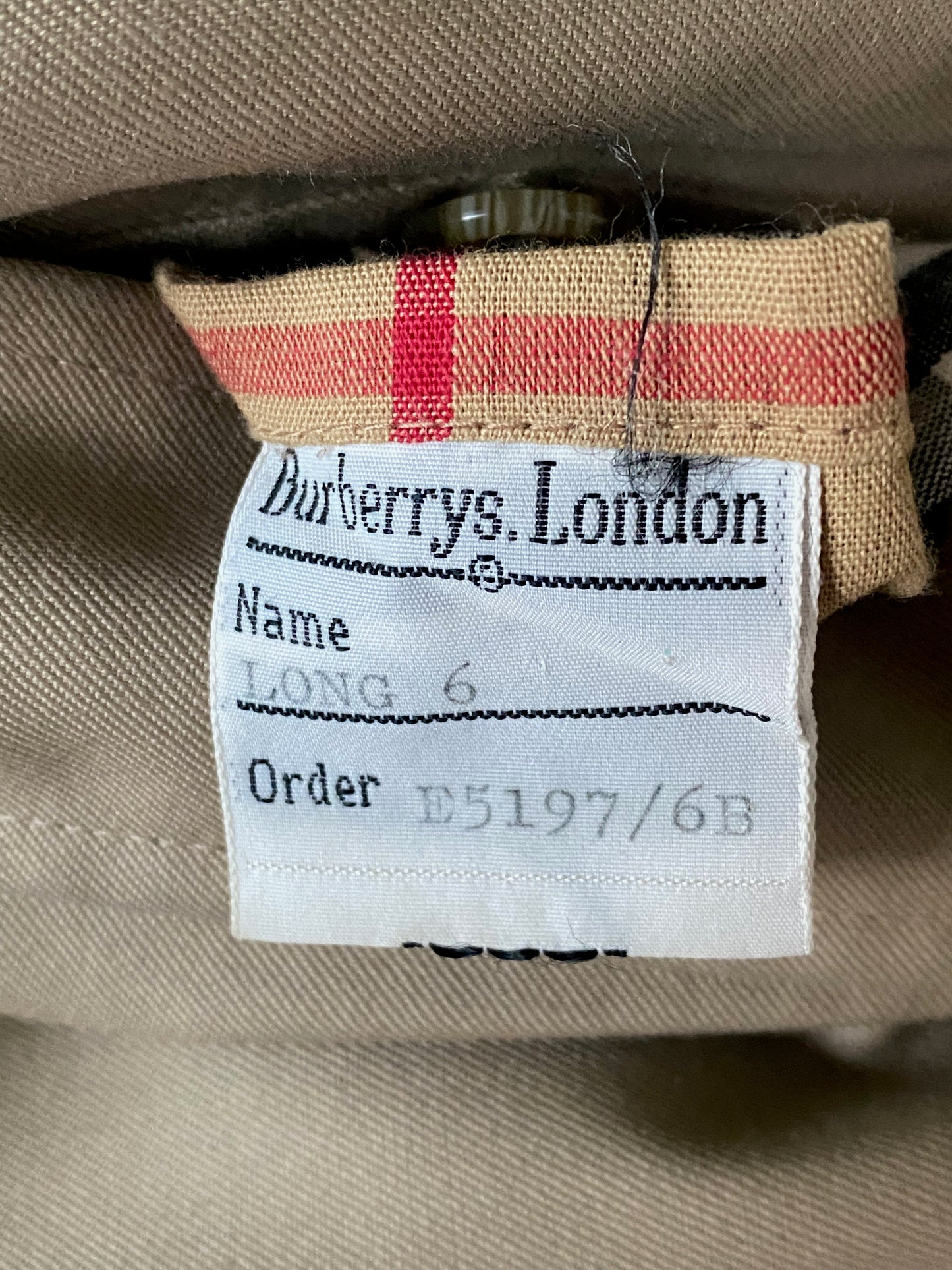 Burberrys Trenchcoat Size UK6 - Pre-loved