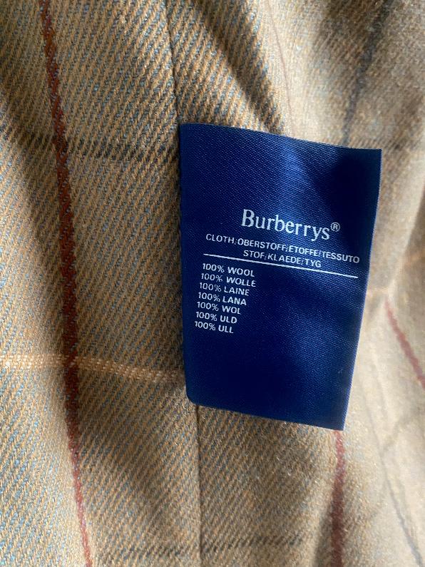 Burberrys Trench Coat Size XL - Pre-loved